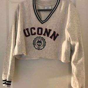 UCONN Champion sweatshirt
